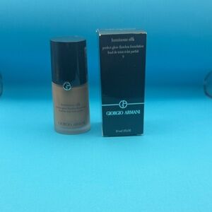 Giorgio Armani Luminous Silk Foundation - Warm Brown #9